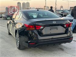 نيسان ألتيما